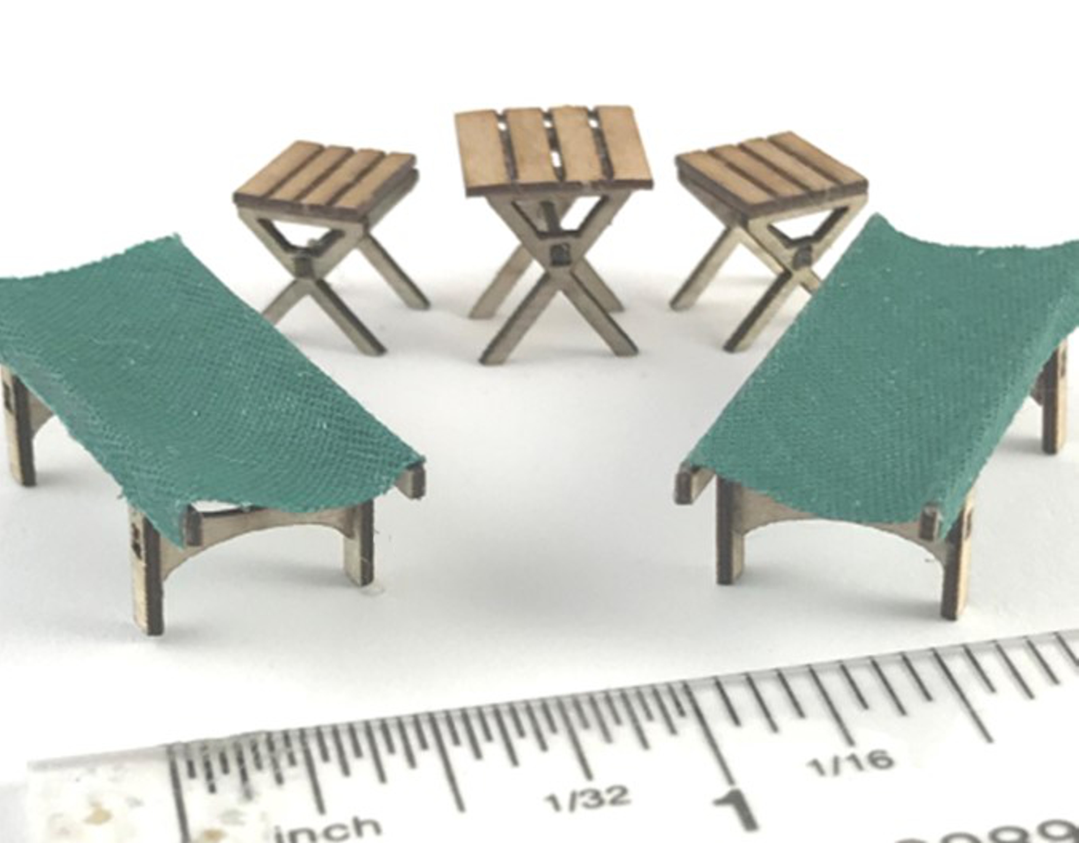 Camp Table, Stools, Cots 1:48 LC504